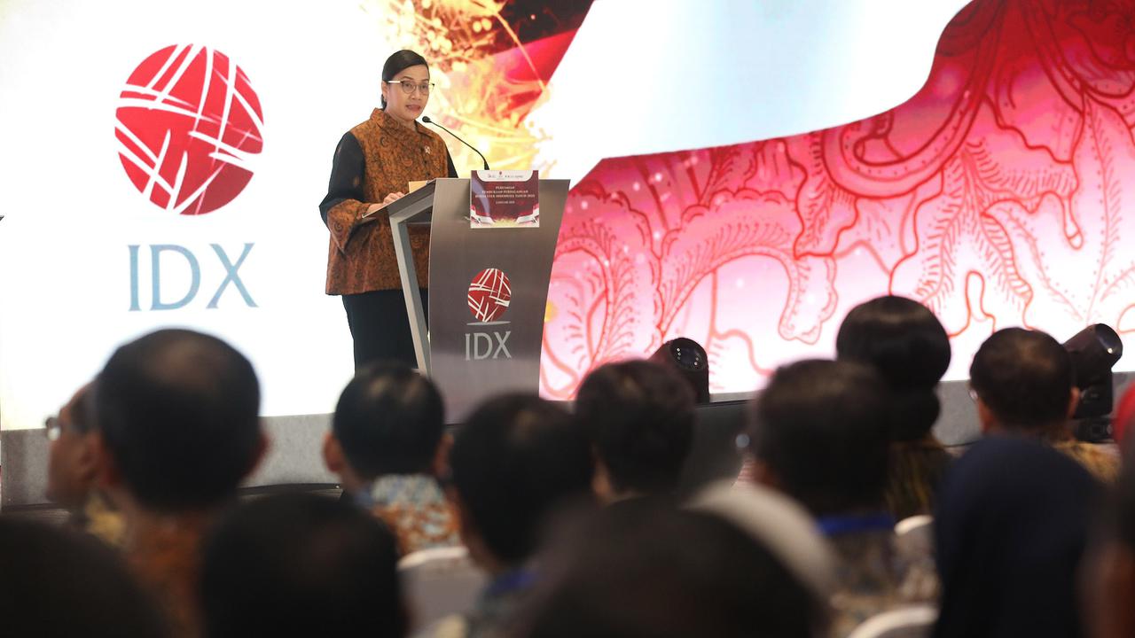 Menkeu Sri Mulyani buka perdagangan bursa tahun 2025