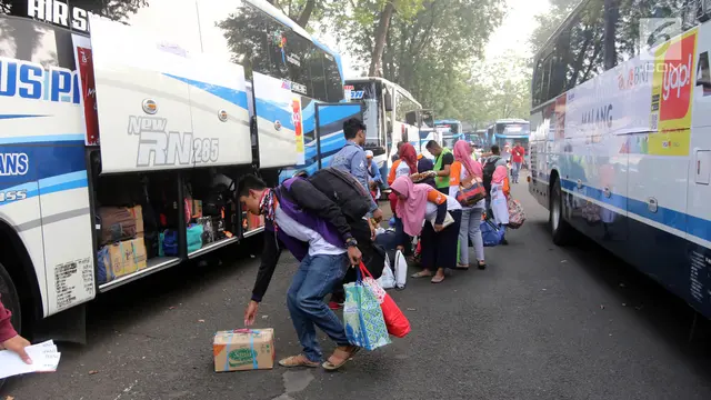 BNI Lepas Ribuan Pemudik Bus dari TMII