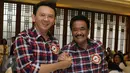 Cagub DKI Jakarta Basuki Tjahaja Purnama (Ahok) bersama  Cawagub Djarot Saiful Hidayat berada di acara penggalangan dana kampanye di Jakarta, Minggu (27/11). (Liputan6.com/Herman Zakharia)