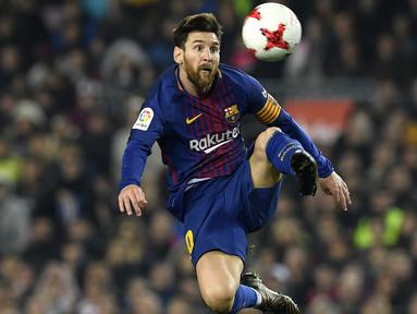 Bintang Barcelona, Lionel Messi menerima gaji per minggu sebesar 500.000 pound sterling dengan durasi kontrak hingga 2021. (AFP/Lluis Gene)