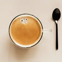Ikuti langkah berikut untuk membuat americano ala cafe di rumah!/copyright pexels/Photo By: Kaboompics.com