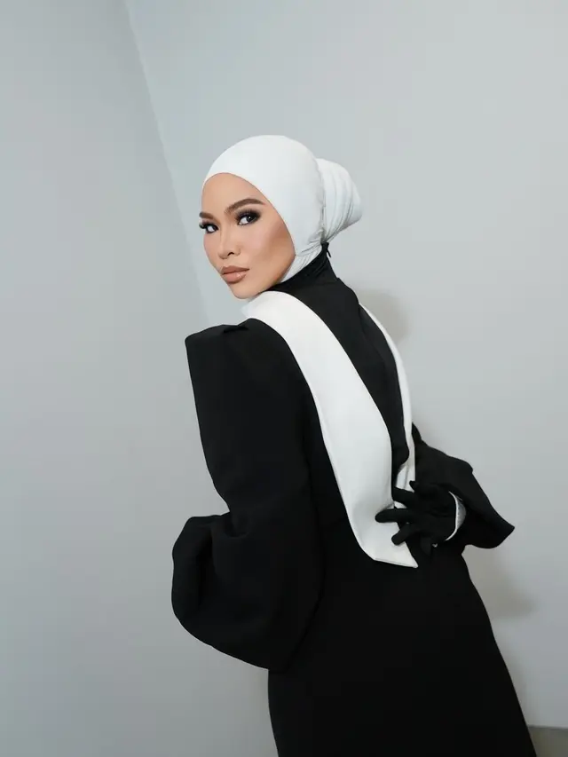Aina Abdul. (Foto: Dok. Instagram @ainaabdul)
