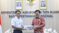 Direktur Utama PT Kereta Api Indonesia (Persero) Didiek Hartantyo melakukan pertemuan dengan Menteri Agraria dan Tata Ruang/Kepala Badan Pertanahan Nasional (ATR/BPN) Hadi Tjahjanto di Kantor Kementerian ATR/BPN