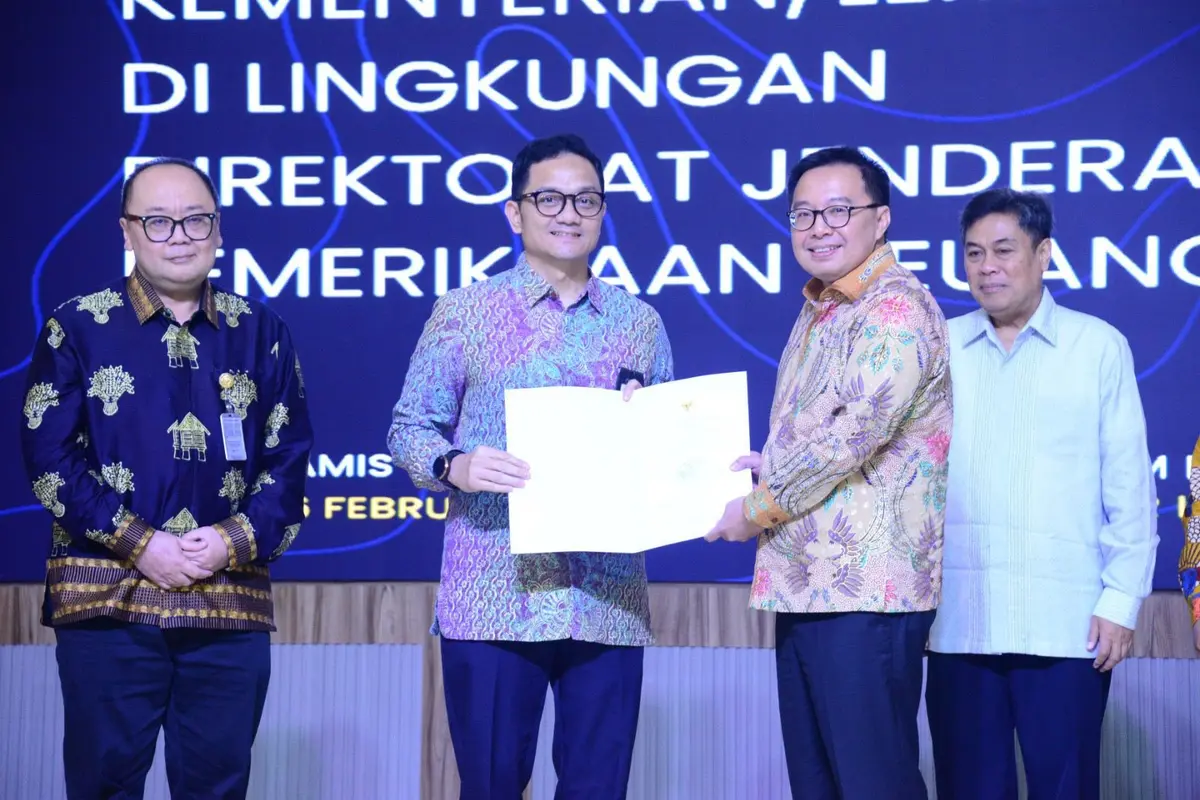 Kepala Badan Pelaksana Badan Pengelola Keuangan Haji (BPKH), Fadlul Imansyah (kedua dari kiri) (Istimewa)