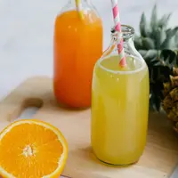 ilustrasi minuman nanas/Photo by Timur Weber