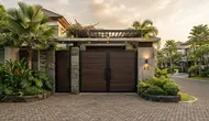 7 Desain Gerbang Rumah Bergaya Tropis Modern, Ide Simpel yang Beri Kesan Mewah