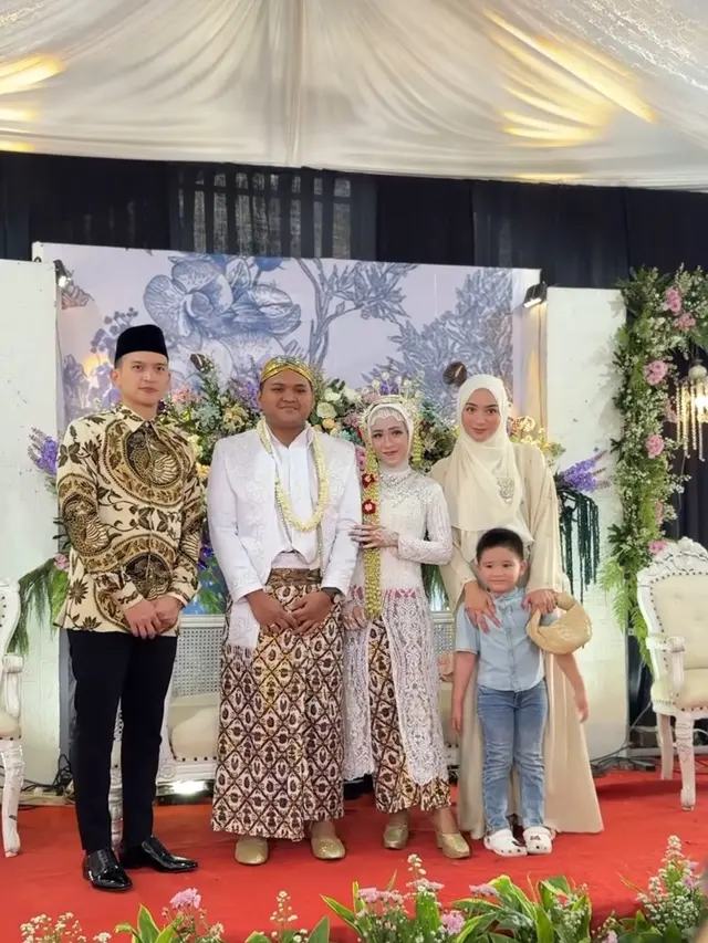 Rezky Aditya Jadi Saksi di Nikah
