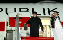 Mendarat di Paris, Prabowo Siap Gelar Pertemuan Privat dengan Macron