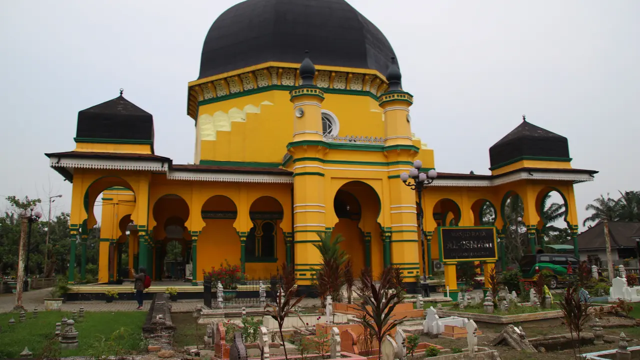 Bertandang ke Masjid Raya Al-Osmani, Masjid Pertama di Kota Medan