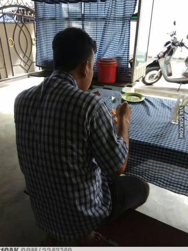 baju mirip dengan benda sekitar