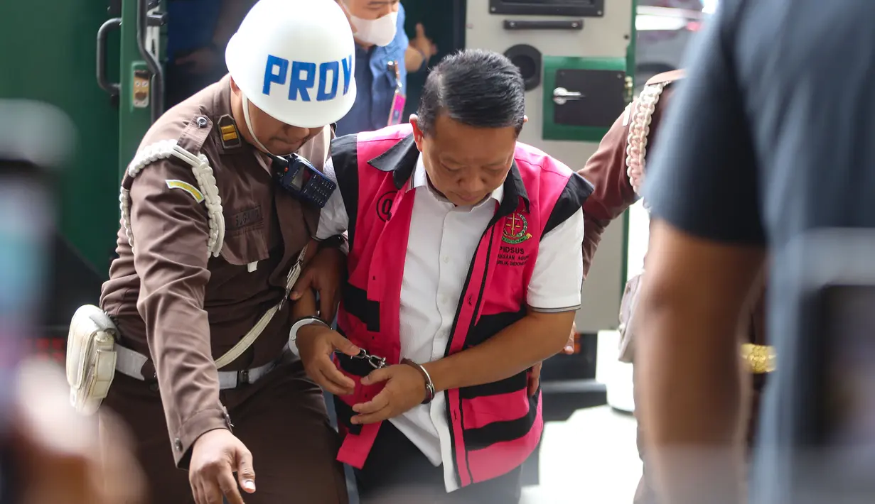 Eks Jaksa Agung Muda Tindak Pidana Khusus (Jampidsus) Febrie Adriansyah  saat tiba di Gedung kejaksaan Agung, Jakarta, Kamis, 3 September 2026. (KLY/Arie Basuki)