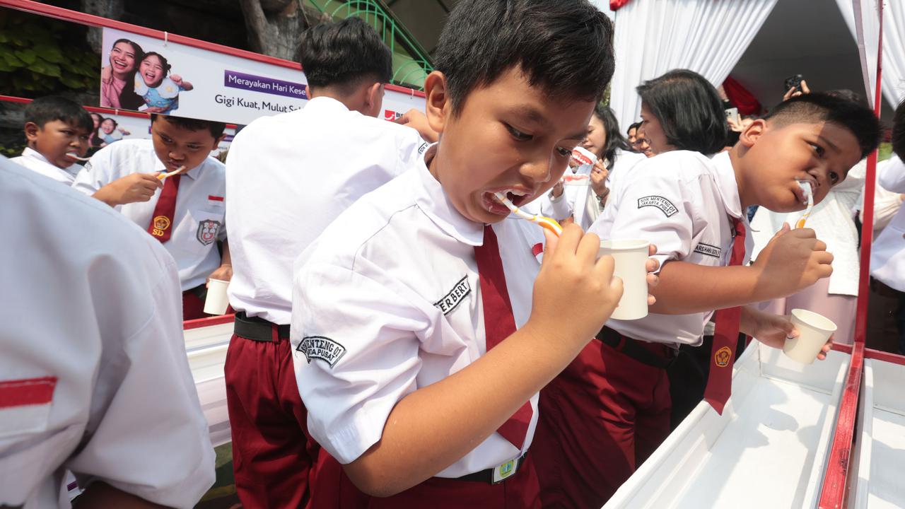Siswa SD Cek Kesehatan Gigi Gratis di BKGN 2026