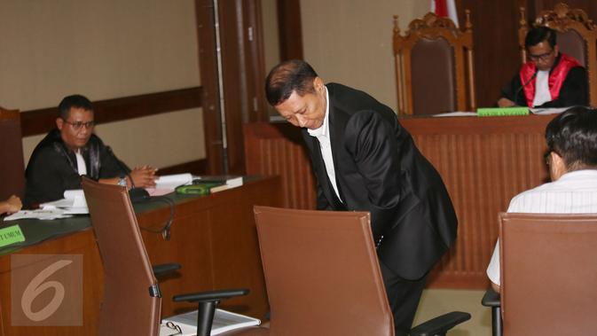 Richard Joost Lino bersiap menjalani sidang di Pengadilan Tipikor Jakarta, Rabu (22/3). RJ Lino juga menjadi tersangka kasus dugaan tindak pidana korupsi pengadaan 