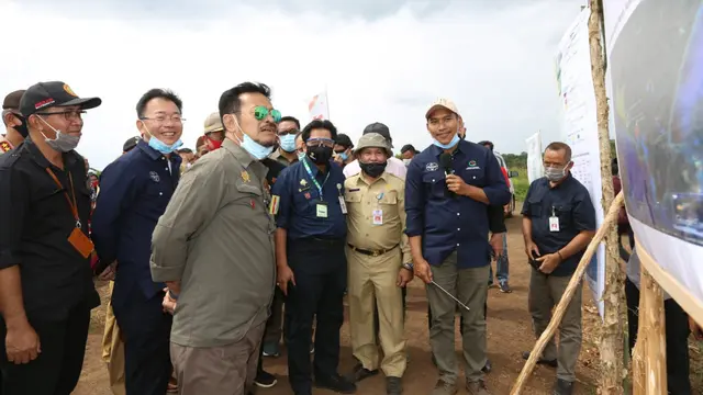 Tingkatkan Produksi Pangan Nasional, Mentan SYL Tanam Padi di Bangka Selatan