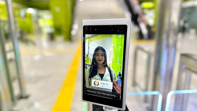 Mulai 1 September 2023, Gate Selatan Stasiun Gambir khusus melayani Boarding Face Recognition. Untuk boarding manual akan dilayani di Gate Utara Stasiun Gambir. Dok KAI