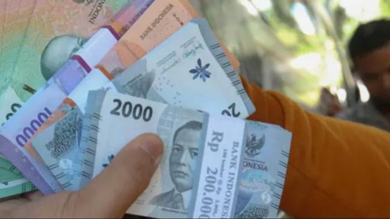 Waktu dan Tempat Tukar Uang