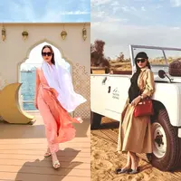 Libur Lebaran di Dubai, intip penampilan santun Shandy Aulia dibalut kerudung dan sorban. [@shandyaulia]