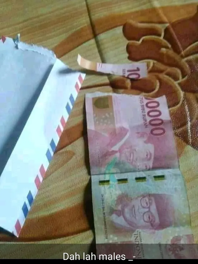 6 Momen Apes Duit Sobek di Amplop THR Ini Bikin Nyesek
