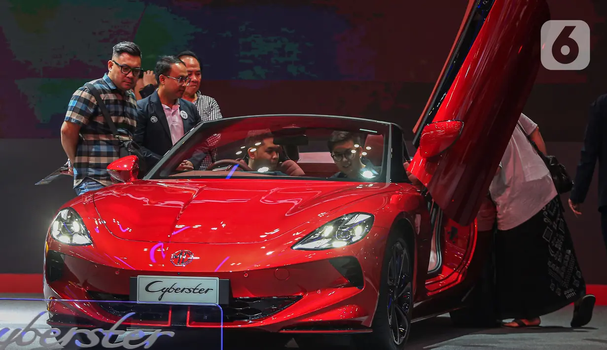 Ajang pameran otomotif terbesar di Indonesia itu menghadirkan inovasi dan teknologi terkini dalam industri kendaraan bermotor. (Liputan6.com/Angga Yuniar)