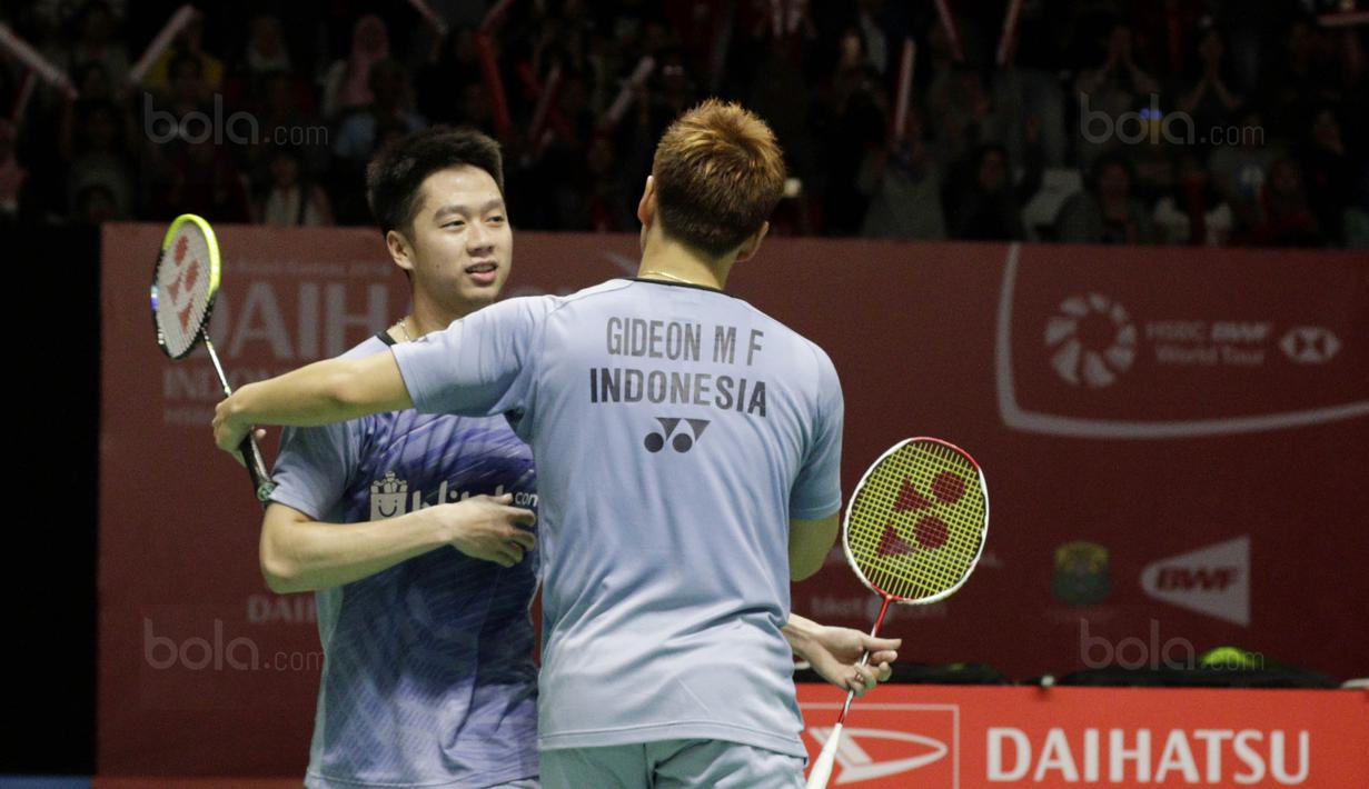Ganda putra Indonesia, Kevin Sanjaya/Marcus Gideon, saat melawan wakil India, Satwiksairaj Rankireddy/Chirag Shetty pada laga Indonesia Masters 2018 di Istora Senayan, Sabtu (27/1/2018). Kevin /Marcus menang 21-14, 21-11. (Bola.com/M Iqbal Ichsan)