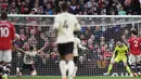 Tiga gol Mohamed Salah dicetak usai Liverpool mengungguli Manchester United 2-0 menjelang babak pertama usai, masing-masing lewat gol Naby Keita di menit ke-5 dan Diogo Jota di menit ke-14. (AFP/Oli Scarff)