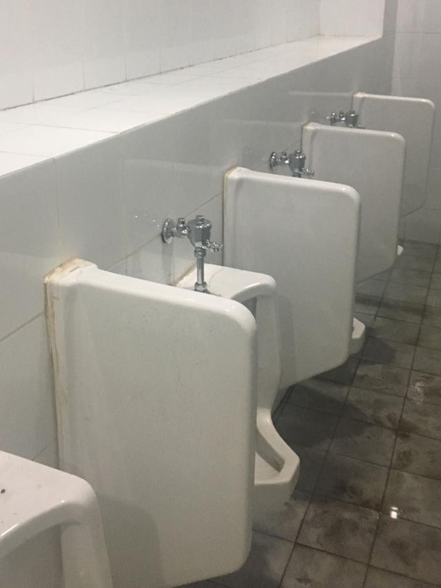 Toilet Stadion Pakansari