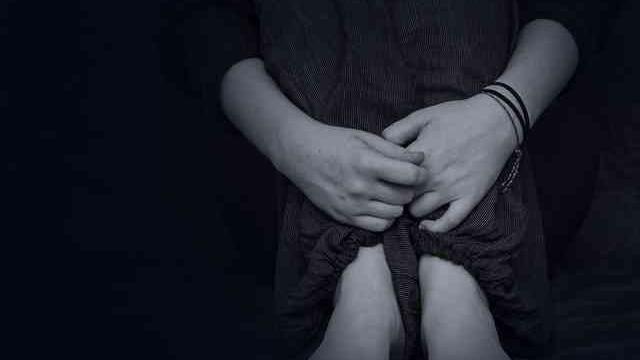 Dukun Desa Sekap Tetangga Selama 15 Tahun di Gunung Batu