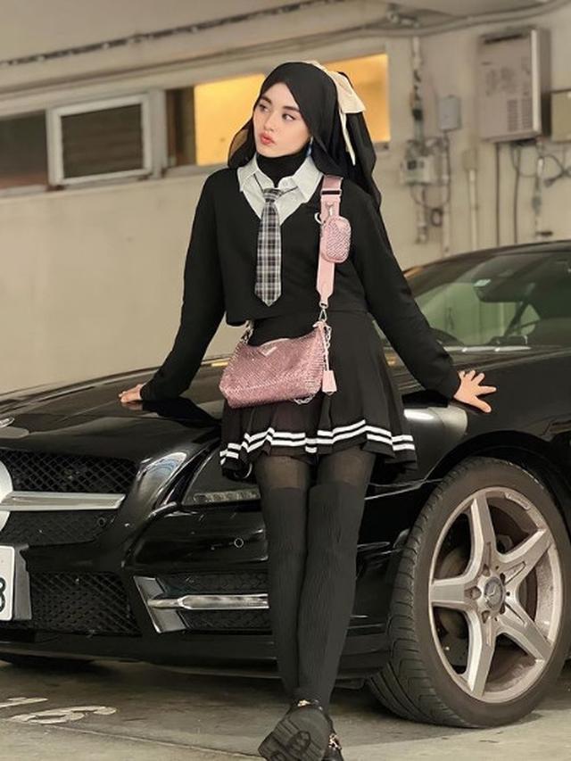 Viral Penyanyi Malaysia Unggah Potret Buka Hijab dan Berpose bak Barbie, Warganet Ingatkan soal Akhirat