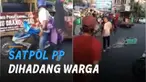 Suasana panas kembali terjadi saat Satpol PP hendak menertibkan pedagang