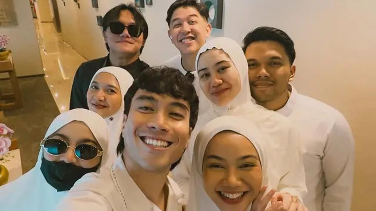 8 Potret Pesona Mahalini Kenakan Hijab saat Umrah, Kehamilan Tak Menjadi Penghalang untuk Beribadah