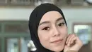 Permainan bulu mata mendominasi tampilannya, sehingga terlihat begitu anggun dengan kulit yang tampak sehat. [Foto: Instagram/ Lesti Kejora]