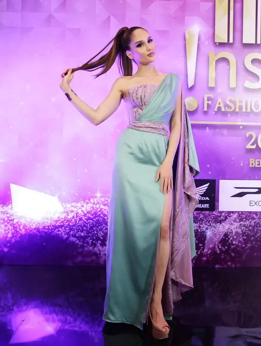 Cinta Laura acara IFA 2020, Selasa (17/3). (Bambang E Ros/Fimela.com)