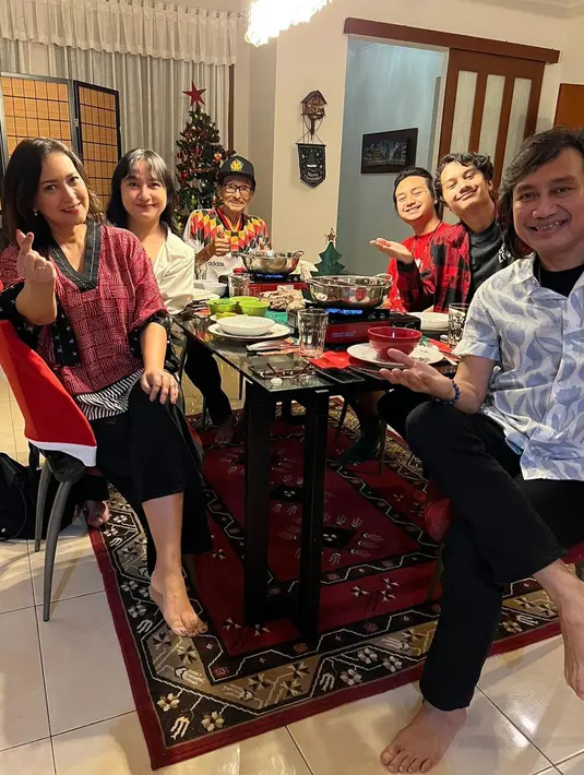 <p>[Instagram/katonbagaskara]</p>