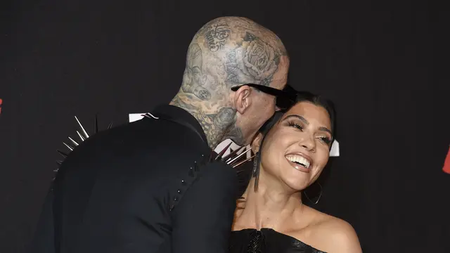 Kourtney Kardashian dan Travis Barker. (Evan Agostini/Invision/AP, File)