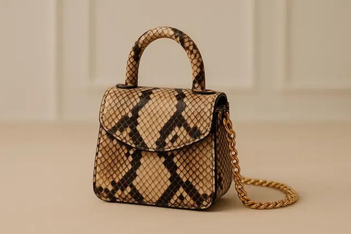 8 Model Tas Sisik Ular yang Elegan, Pilihan Stylish untuk Tampil Lebih Mewah