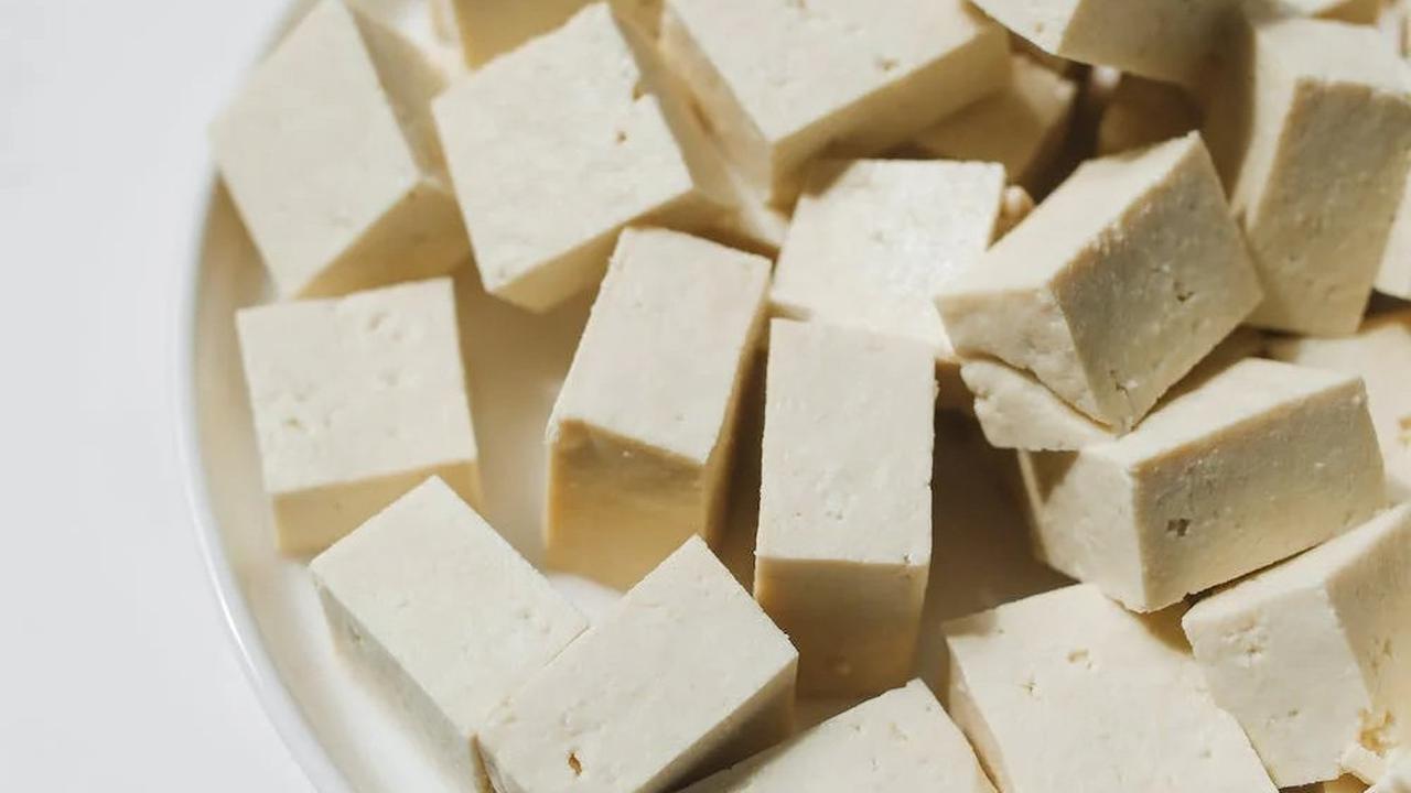8.&nbsp;Tahu: Sumber Protein dan Kalsium untuk Vegetarian