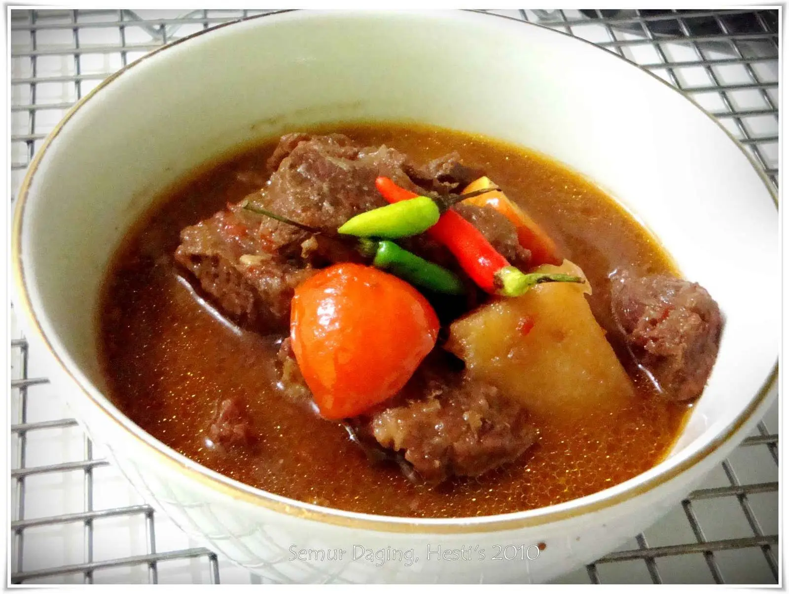 Semur Daging. (Foto: hesti-myworkofart.blogspot.co.id)