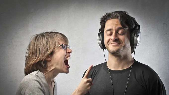 8 Tanda yang Menunjukkan Kalau Kamu Ditolak Gebetan