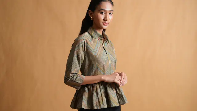 Model Baju Batik Atasan Modern Simple