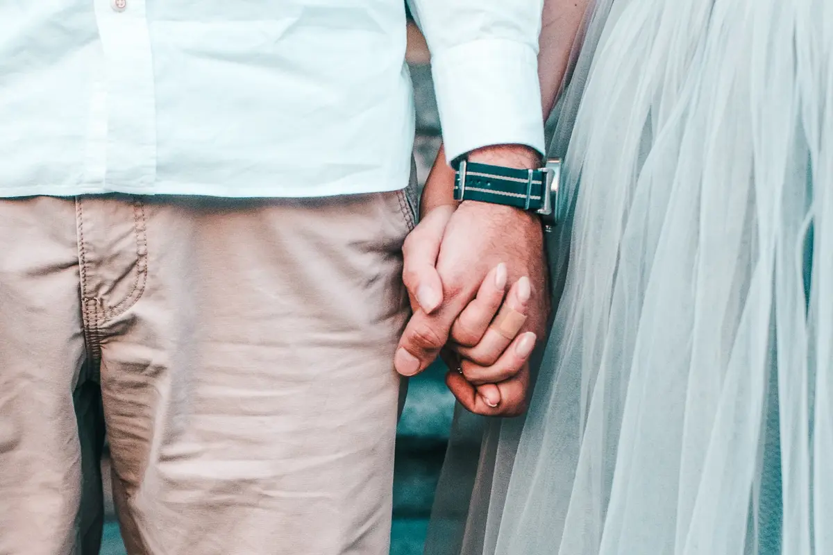 hubungan cinta