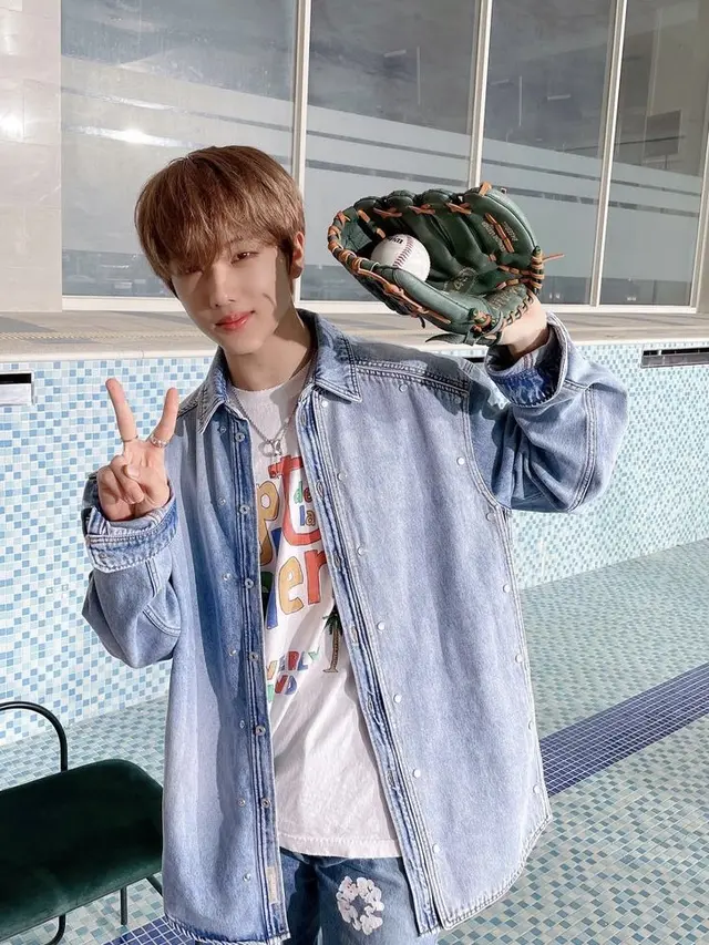 9 Ide Padu Padan Outer ala Jisung NCT Dream, Simple dan Stylish