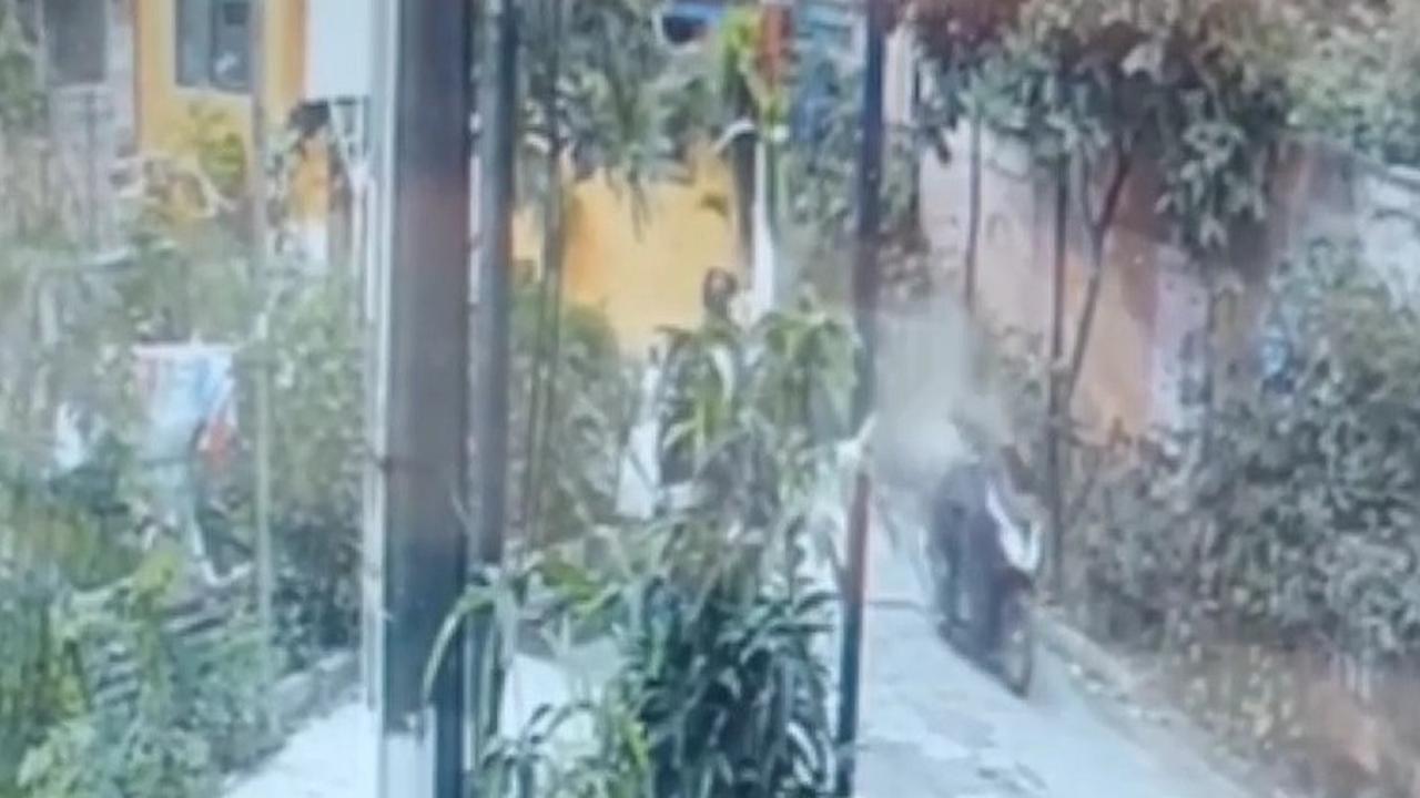 Horor, Pria di Bekasi Lima Kali Diteror dari Mobil Rusak hingga Disiram Air Keras saat Berangkat Kerja