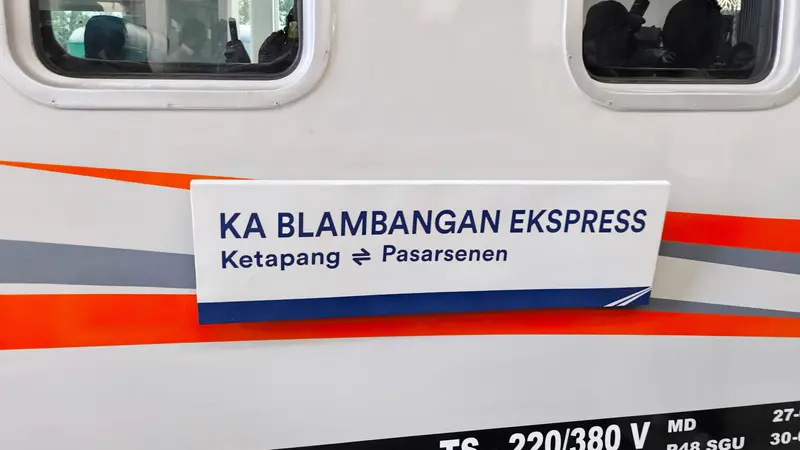 KA Blambangan Ekspres menjadi kereta api dengan rute perjalanan terpanjang di Indonesia dengan panjang rute 1.031 km menghubungkan Jakarta hingga Ketapang, Banyuwangi