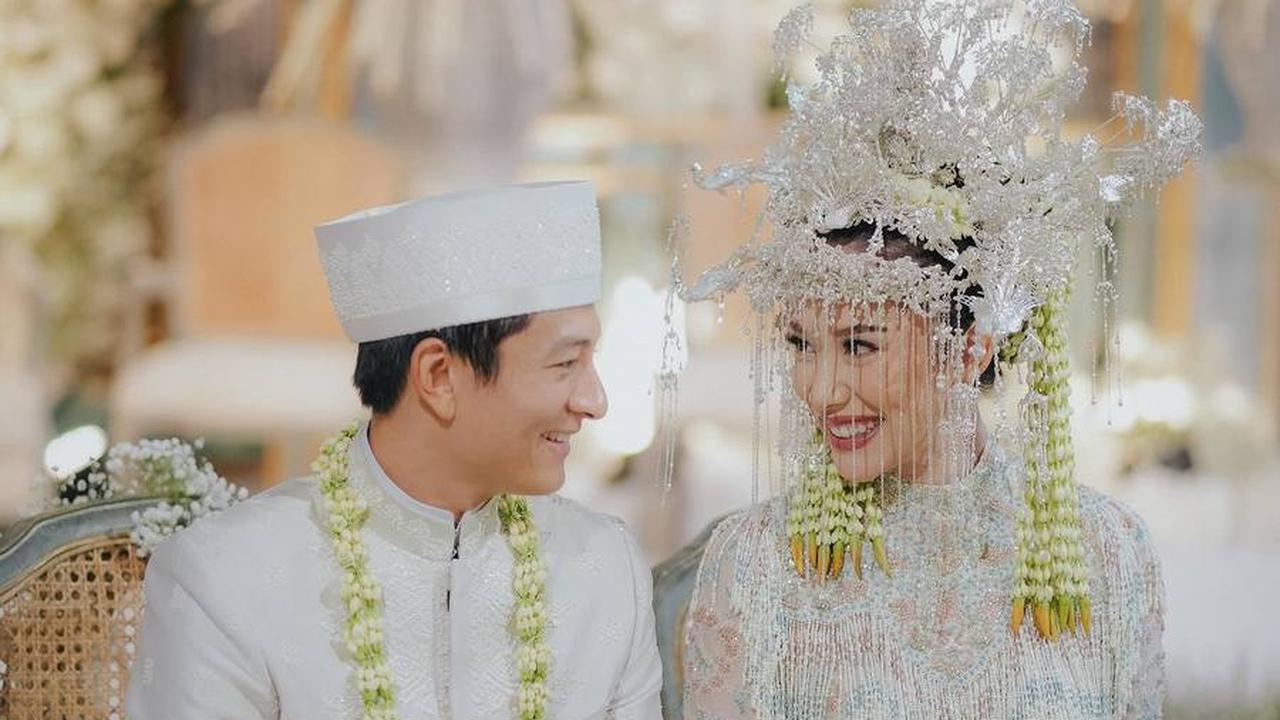 10 Potret Pernikahan Rio Haryanto dengan Keponakan Sandiaga Uno, Kental Nuansa Adat Betawi