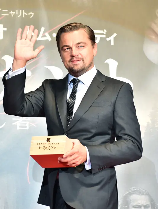 Aktor Leonardo DiCaprio memang gemar menghabiskan waktunya dengan model-model cantik dan seksi. (AFP/Bintang.com)