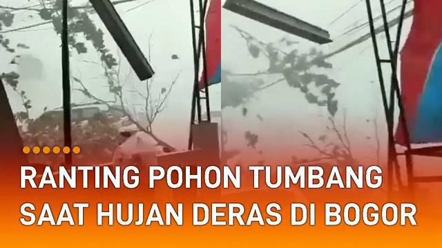 Cuaca ekstrim terjadi di Jalan Alternatif Sentul, Kecamatan Sukaraja, Kabupaten Bogor.