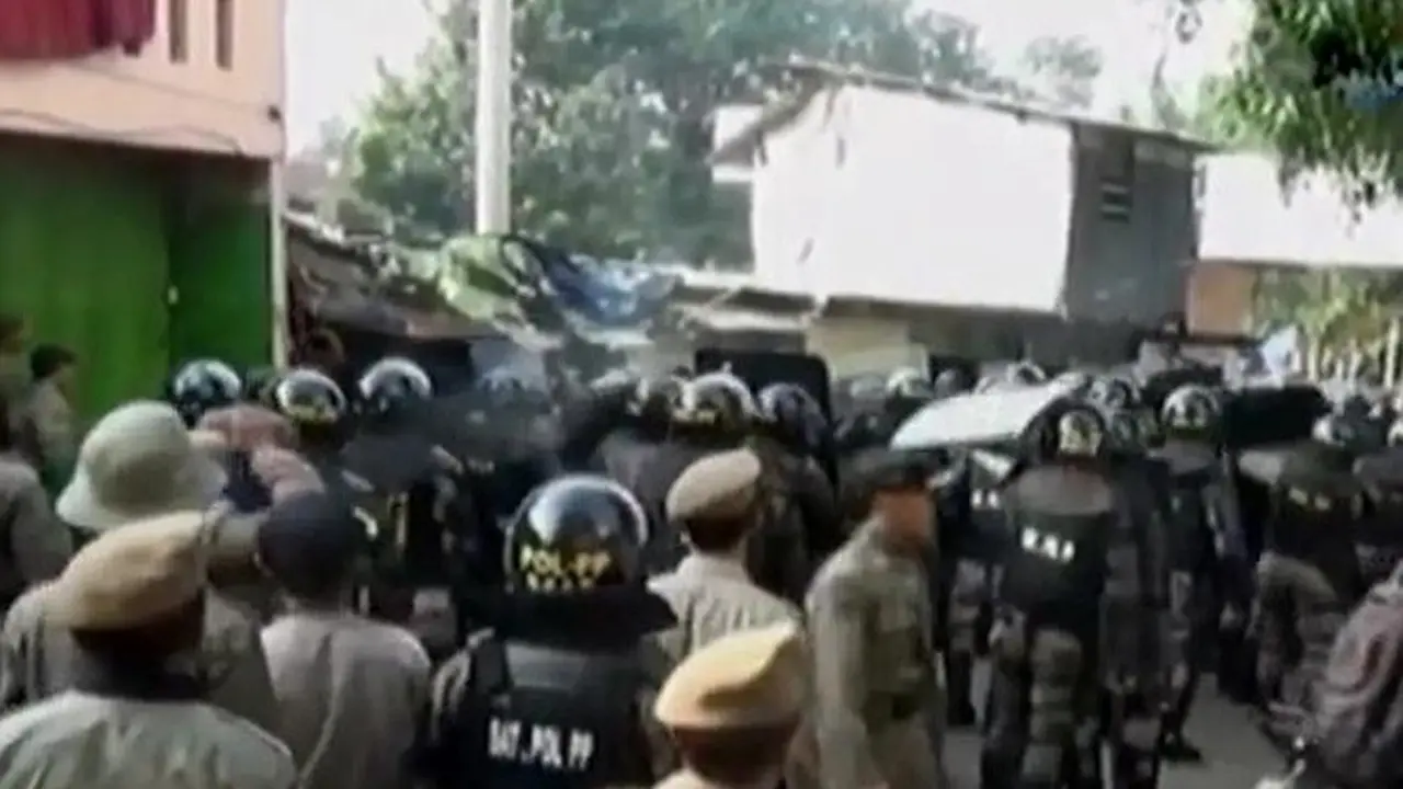 Pembongkaran Bangunan di Rawajati