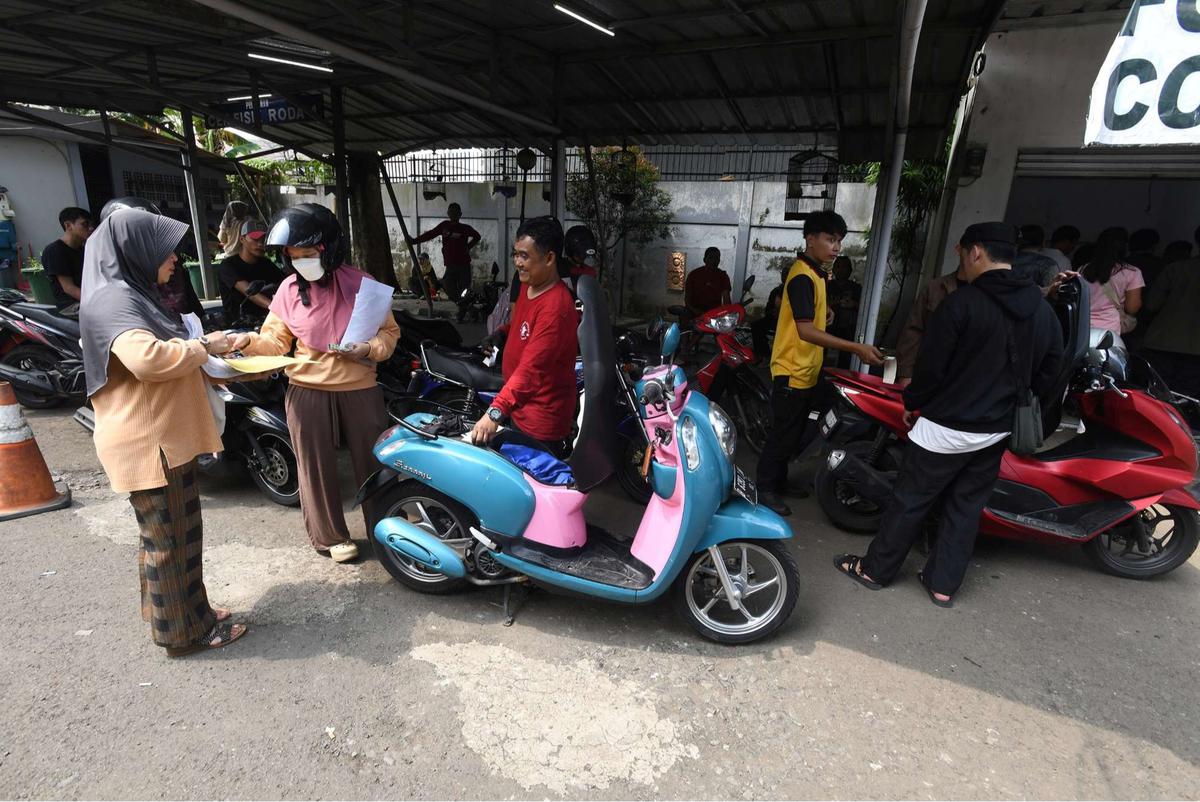 Warga serbu pemutihan pajak kendaraan bermotor