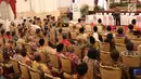 Presiden Joko Widodo memberi sambutan saat acara pemabayaran zakat di Istana Negara, Jakarta, Senin (28/5). Presiden dan sekitar 300 pejabat kementerian/lembaga tinggi negara dan direksi BUMN membayar zakat melalui Baznas. (Liputan6.com/Angga Yuniar)
