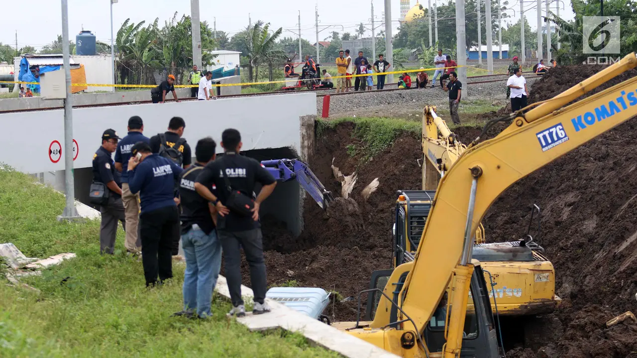 Puslabpor Polri Gelar Olah TKP Longsor Underpass Bandara Soetta